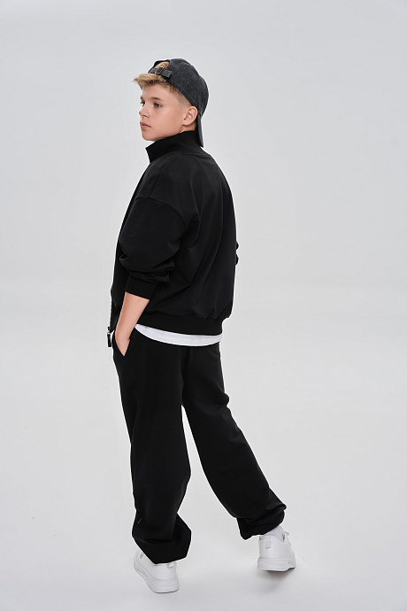 Костюм из футера объемного кроя