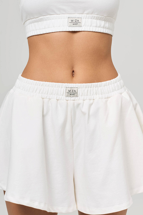 Комплект с шортиками из футера